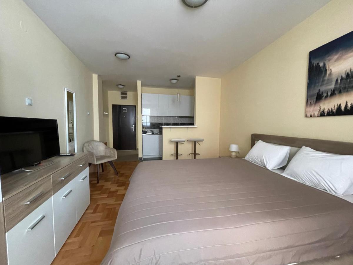 Trident Apartments 2 Ni Dış mekan fotoğraf
