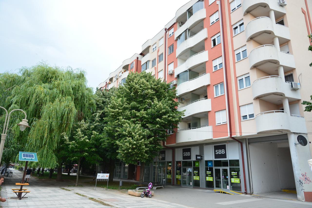 Trident Apartments 2 Ni Dış mekan fotoğraf
