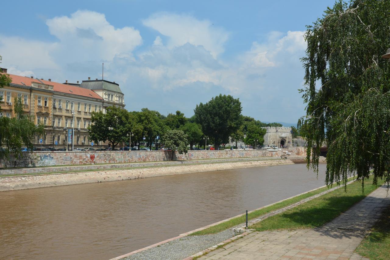 Trident Apartments 2 Ni Dış mekan fotoğraf